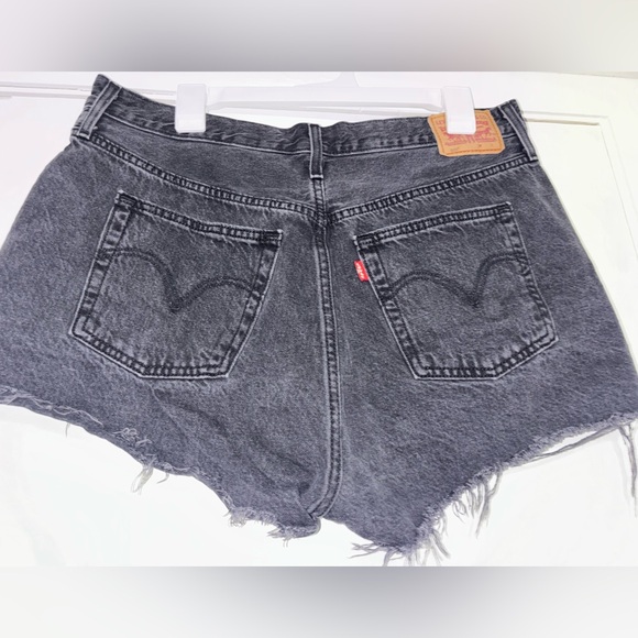 Levi’s 501 Black High Rise Shorts - Picture 4 of 6